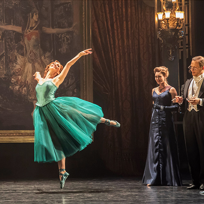 The Red Shoes-Ashley Shaw and Victoria Page. Photo by Johan Persson