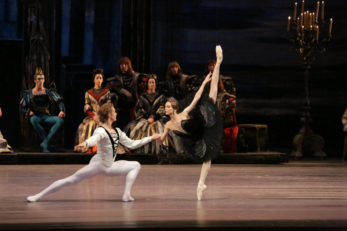 Watch Bolshoi Ballet's stunning Swan Lake, Giselle, Romeo and Juliet in  cinemas across USA