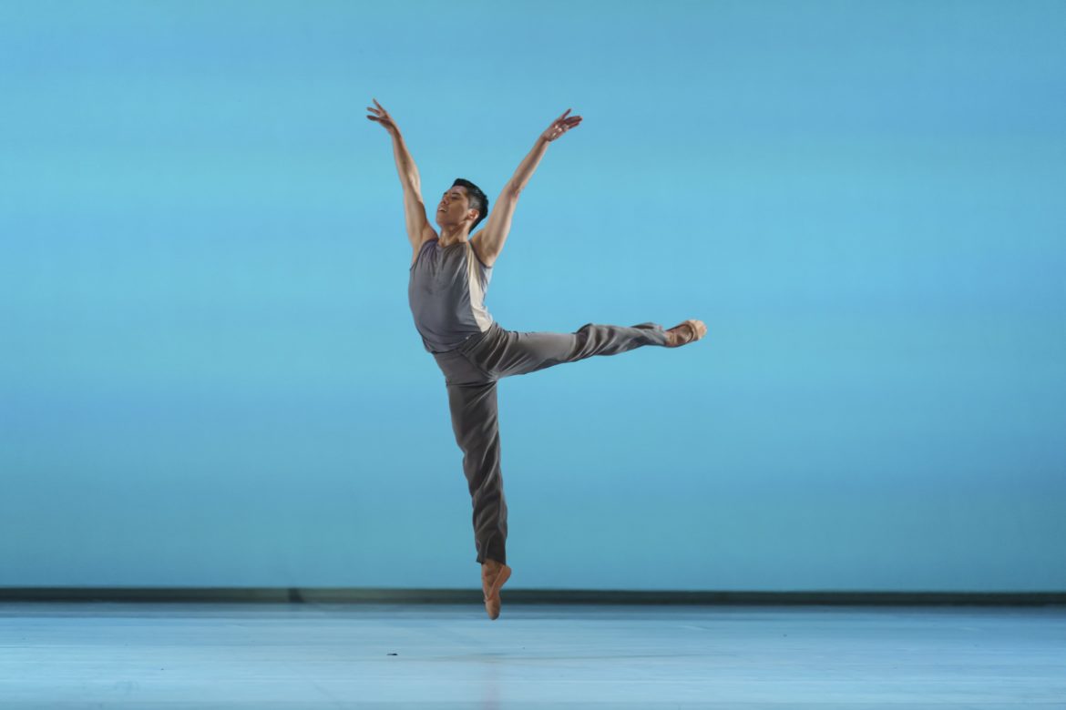 Birmingham Royal Ballet - Lyric Pieces: Tzu Chao Chou. Photo by Bill Cooper