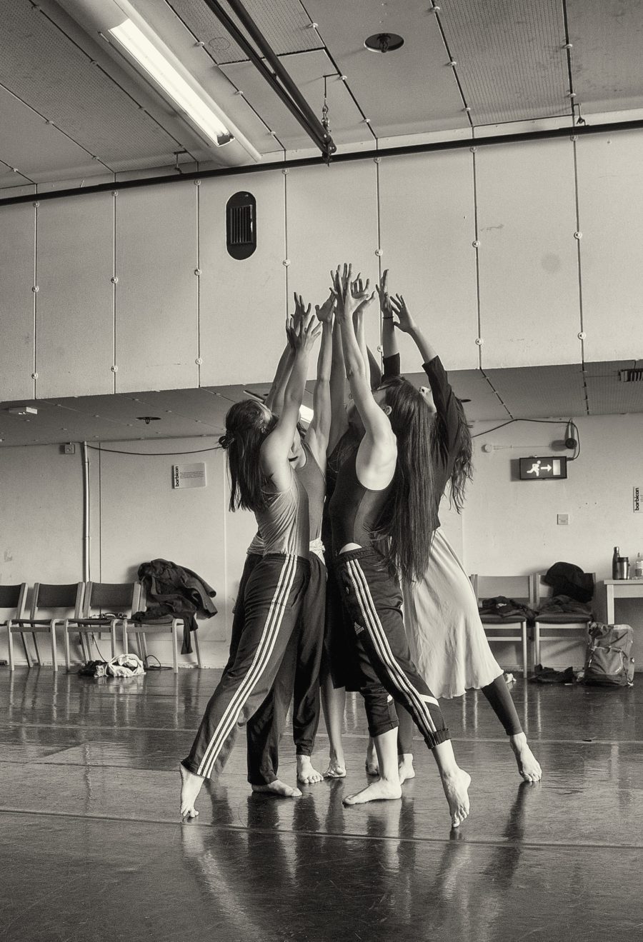 Viviana Durante Company - Isadora Now. Photo by David Scheinmann